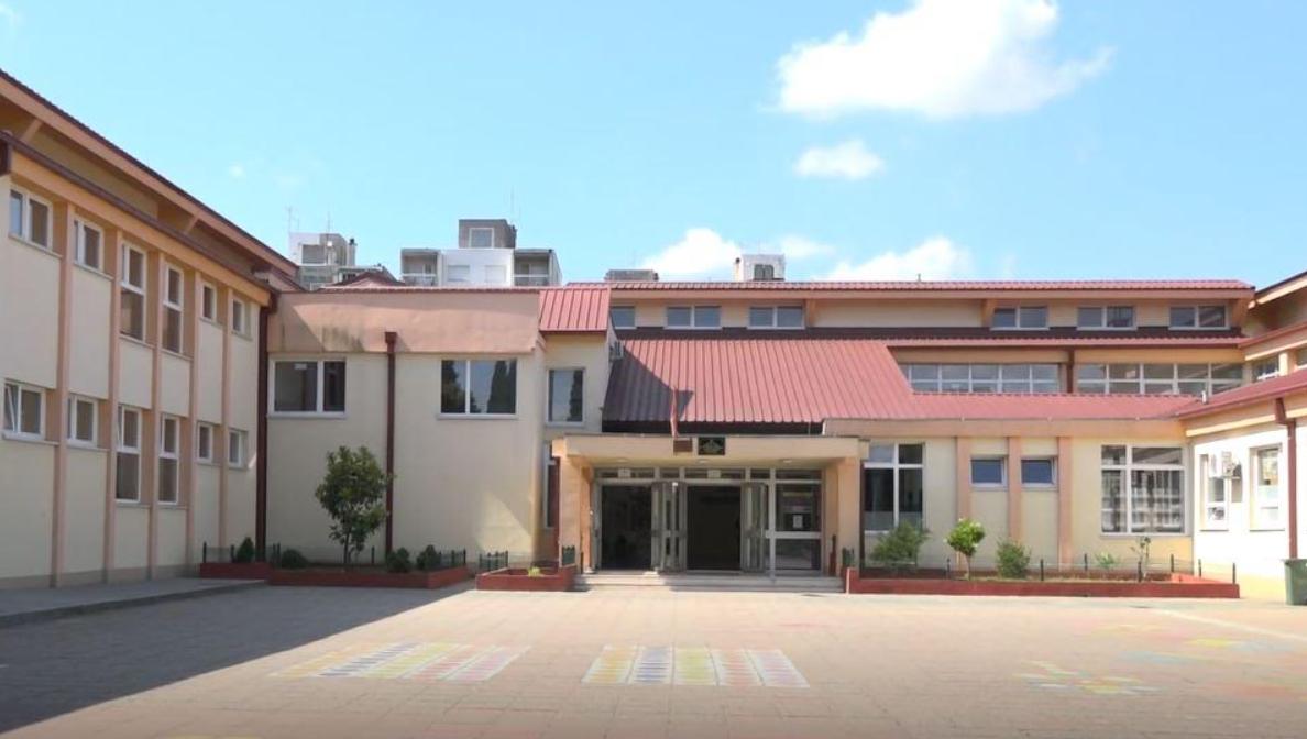 OŠ Oktoih o organizaciji nastave odlučiće u dogovoru sa roditeljima i Ministarstvom