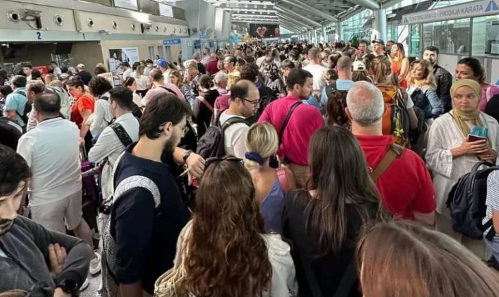 Haos na aerodromima u Evropi: Novi sistem utrostručio čekanje na granicama