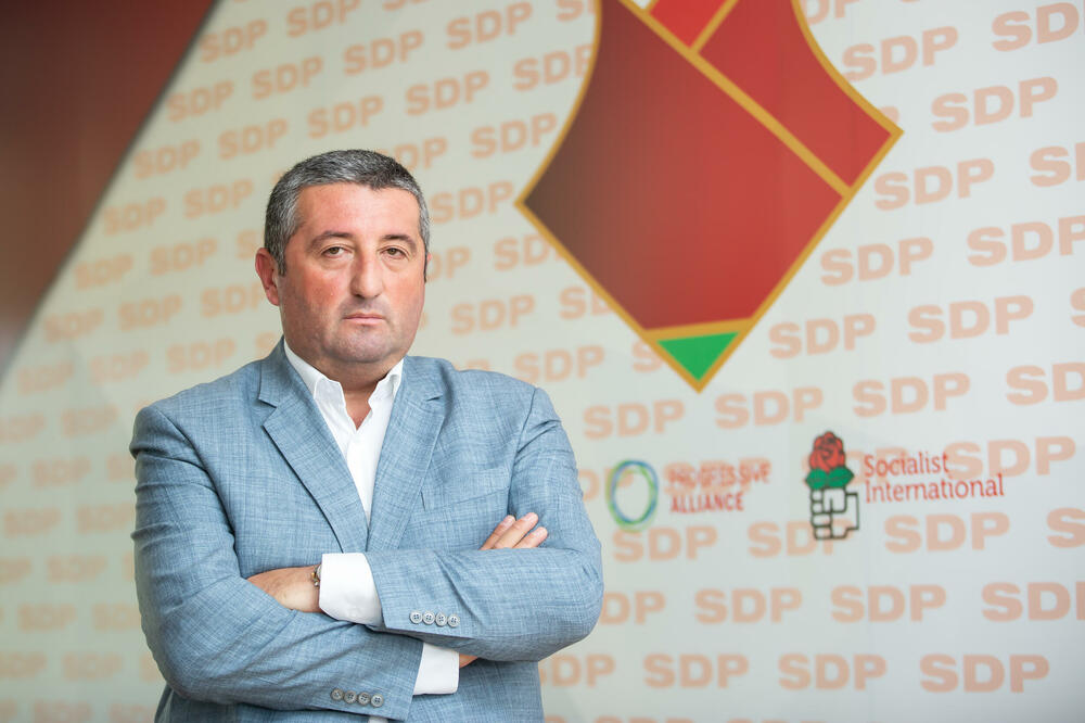 Balota: Zabrinjava da “Sputnjik” služi kao primarni izvor informisanja Đokoviću