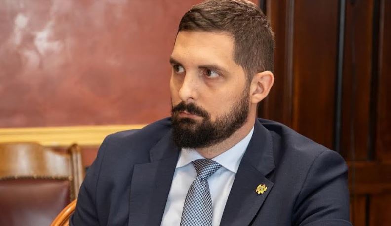 Leković: Bivši režim od državne imovine napravio partijski plijen, a od stanova građana nagradu za političku poslušnost
