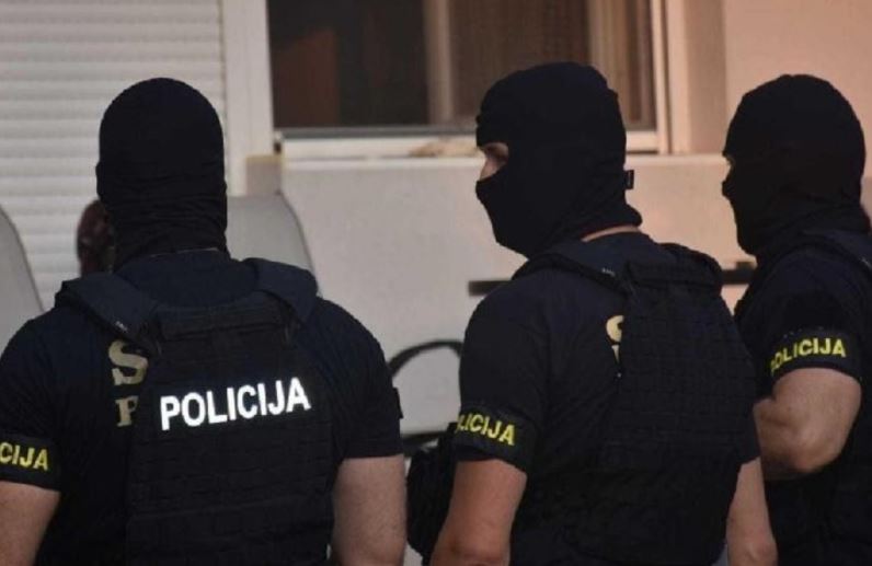 Pretresi u Podgorici i Kolašinu zbog odbjeglog Nebojše Bugarina, policija pretražila i stan Bojana Madžgalja