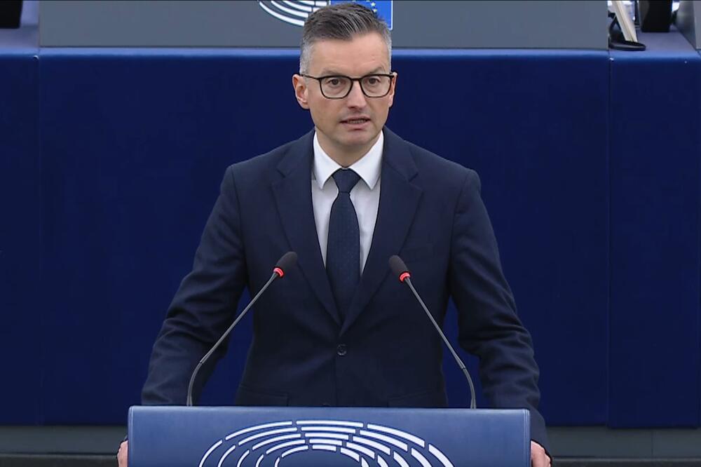 Šarec: EU pokazala volju, crnogorski poslanici da pokažu mudrost