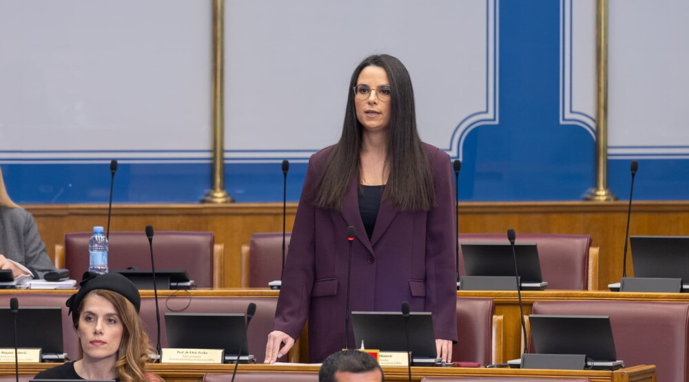 Popović: Artan Čobi da plati plus verziju ChatGPT-a