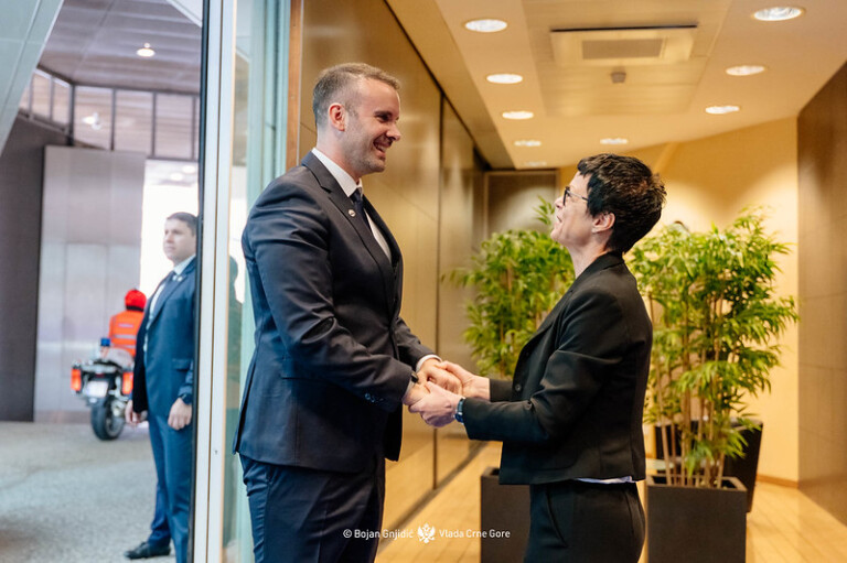 Kos i Spajić učestvuju u kampanji „Čuvaj da te čuva“