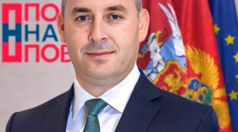 Šćekić: Neka se trobojke zavijore širom Crne Gore, u čast predaka i za budućnost potomaka