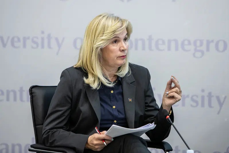 Đurović: Ustavne promjene i dogovor presudni