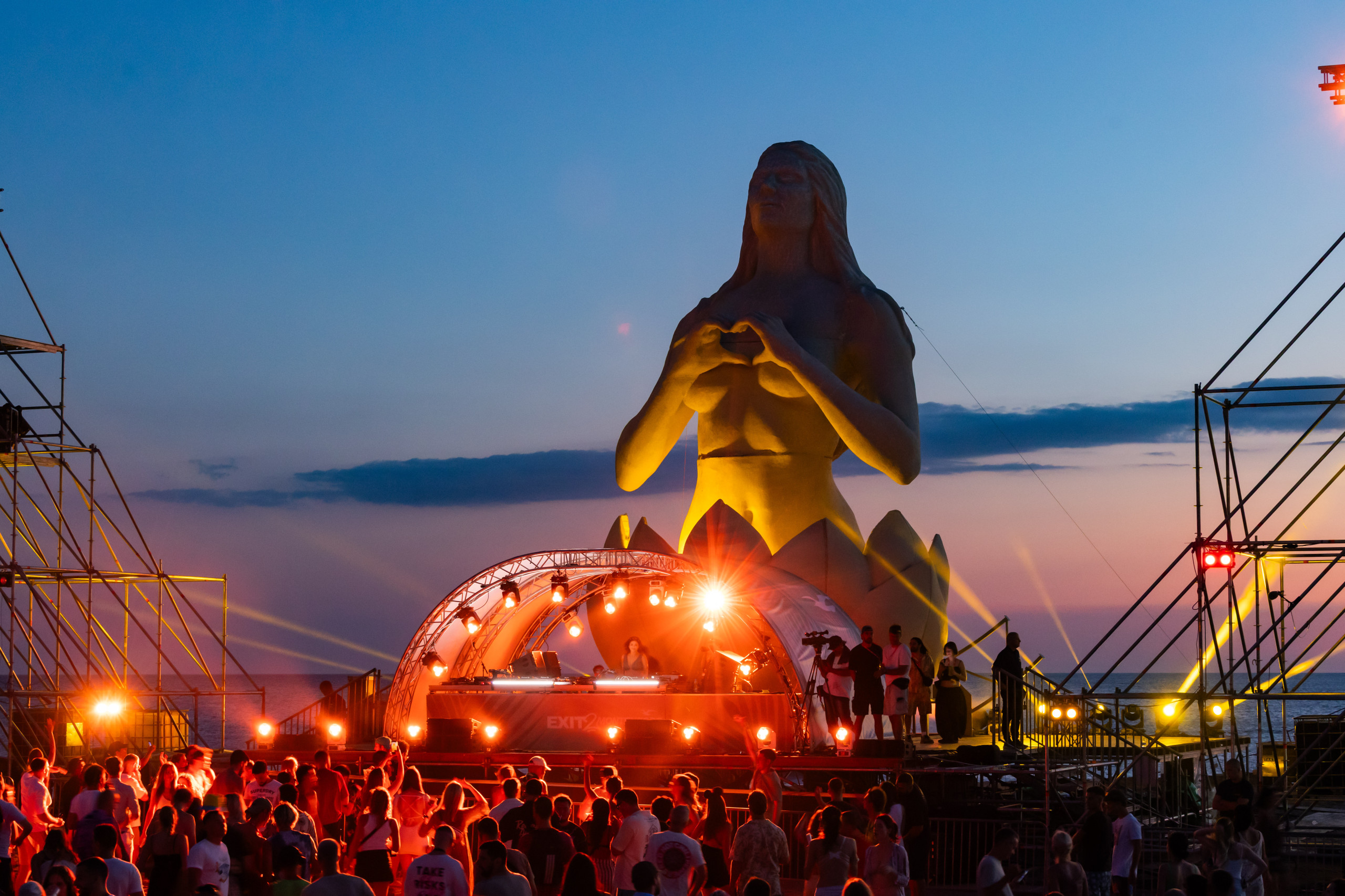 Prvi dan EXIT festivala u Ulcinju protekao bez incidenata, festival posjetilo oko 15.000 ljudi