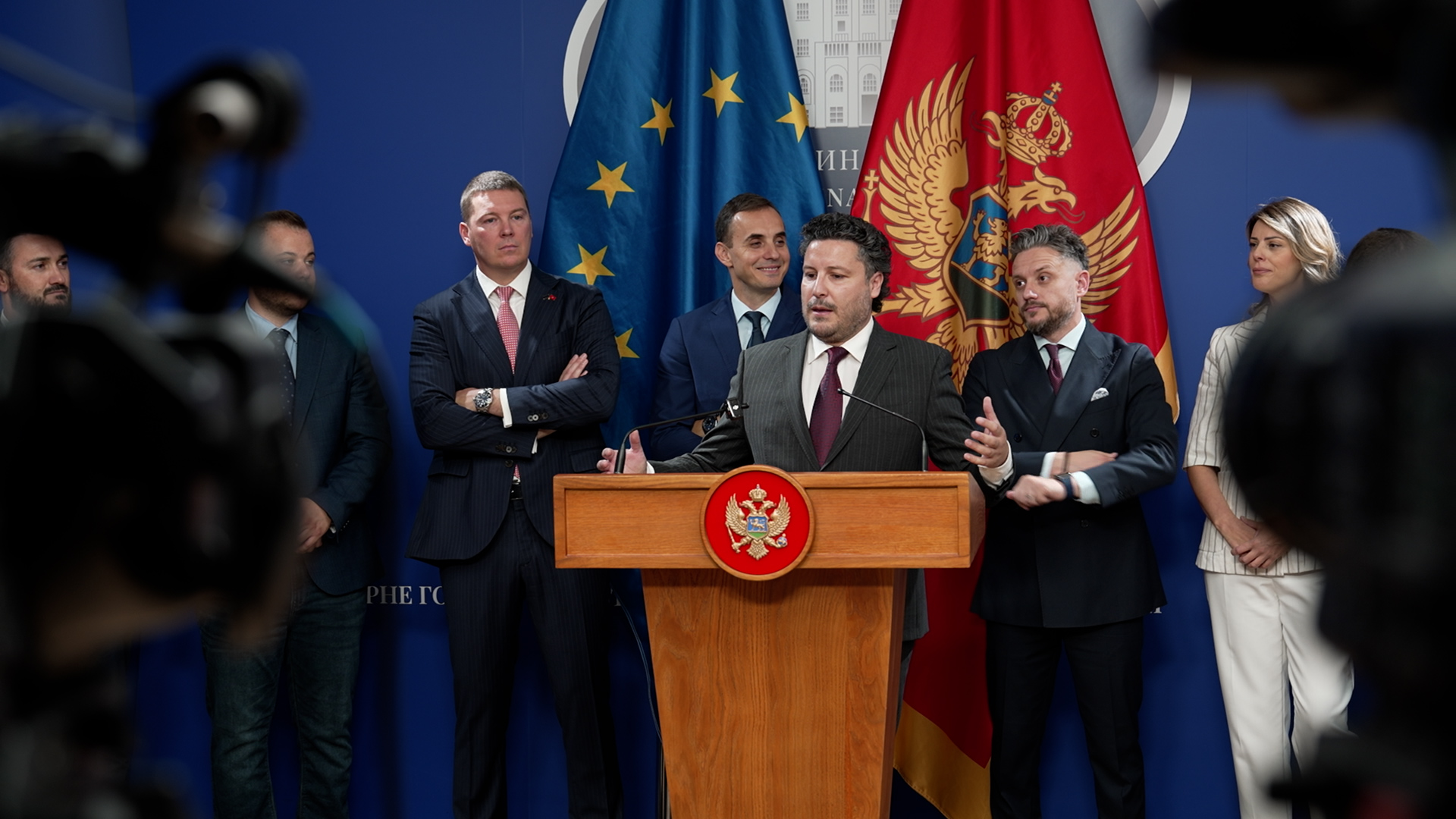 Abazović: Glasanje za Ustav klikom na taster, medveđa usluga Crnoj Gori