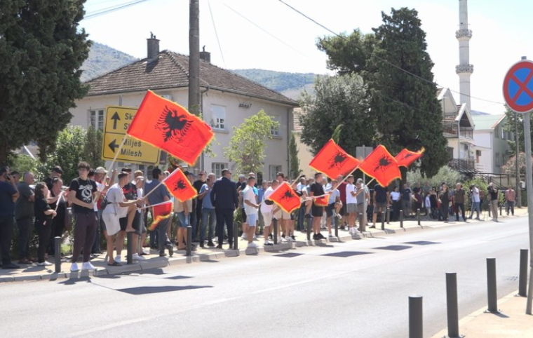 Stanovnici Tuzi nezadovoljni razgraničenjem sa Podgoricom, ne daju Kuće Rakića, Kakaricku goru, dio Zatrijepča…