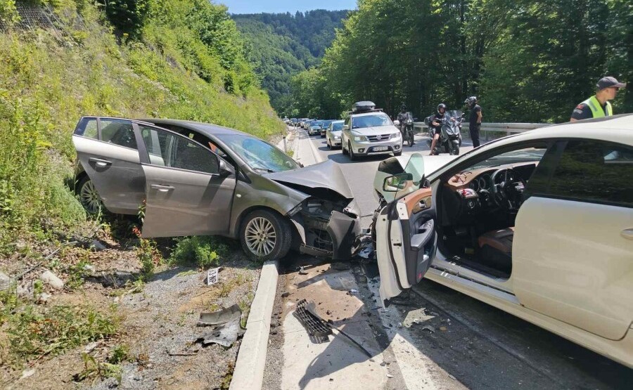 Udes na putu Kolašin – Mateševo, povrijeđeno više osoba