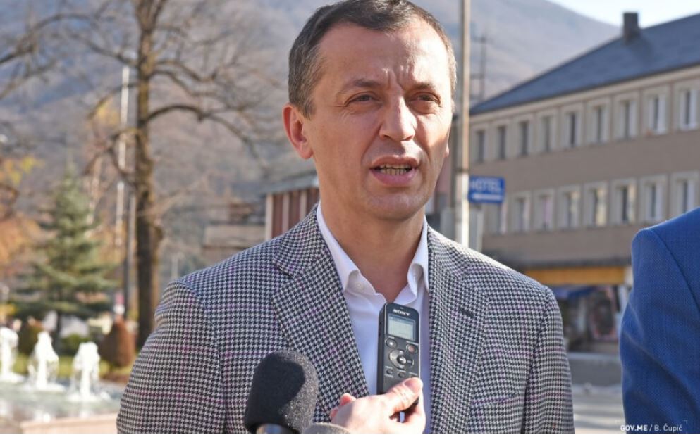 Bošković i “fantomski vojnici”: Ko je dobijao rješenja za kasarnu koja nije postojala?