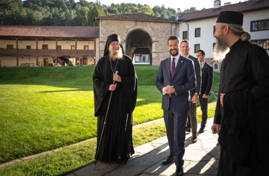 Milatović u Visokim Dečanima: Svetinja koja čuva sedam vjekova duhovne baštine